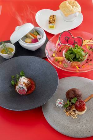 淡路島でハローキティと大人かわいいクリスマスを過ごそう！ クリスマスディナーショー『Hello Kitty Twilight Music』 12月23日より開催