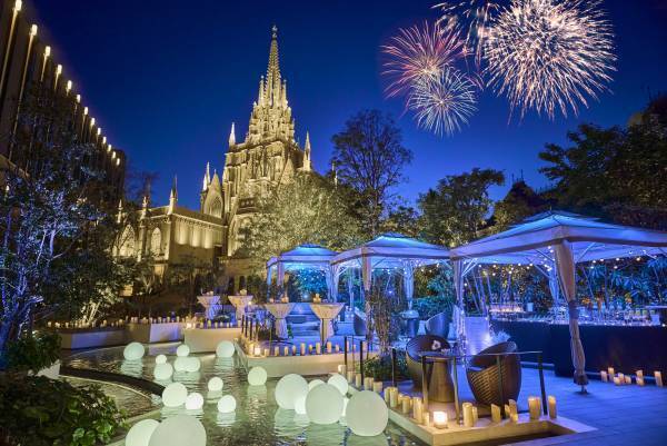 【名古屋】聖夜を彩る打ち上げ花火鑑賞やバイオリンの生演奏付き『イタリアン クリスマスディナー～STRINGS CHRISTMAS ADVENT～』販売