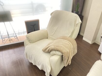 東京メトロ北千住駅から徒歩2分の『ALETTA DONA北千住店』はまつげパーマ・まつげエクステ専門店♪丁寧な施術で理想のまつげになれる店舗の魅力をFindビューティーで公開