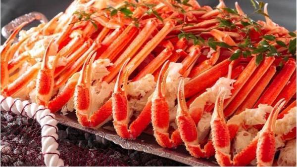 冬のご馳走の代名詞、かにも食べ放題！種類豊富なメニューとかに食べ放題を組み合わせて楽しむ冬のまんぞくバイキング。大江戸温泉物語 宮城県と石川県の宿で12月1日いよいよスタート！