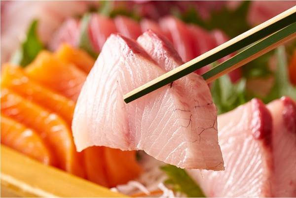 冬のご馳走の代名詞、かにも食べ放題！種類豊富なメニューとかに食べ放題を組み合わせて楽しむ冬のまんぞくバイキング。大江戸温泉物語 宮城県と石川県の宿で12月1日いよいよスタート！