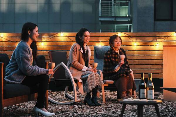 【OMO7旭川】旭川家具に座りながら北海道ワインやチーズを楽しむ「旭川まちなか焚き火Bar」開催｜期間：2022年9月1日～11月30日