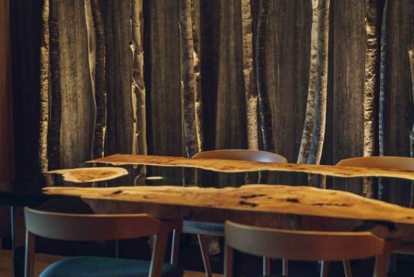 【奥入瀬渓流ホテル】「渓流と過ごす、ごほうび。」をテーマにしたラグジュアリーな客室「渓流スイートルーム」誕生