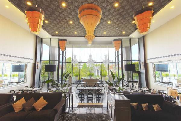 1つのパフェで2種類の栗の風味を堪能できるモンブランパフェ＆”飲むモンブラン”カクテル、10月～11月に限定販売【表参道】