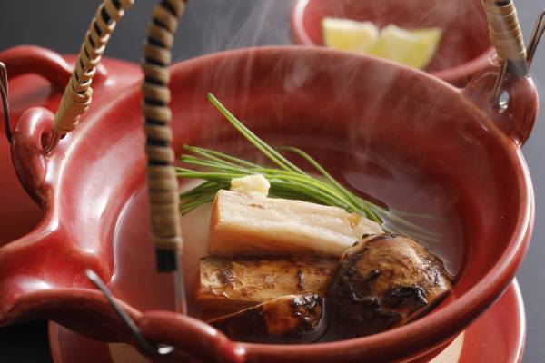 芳醇な秋の味覚『松茸』を思う存分堪能！『松茸三昧懐石プラン』を9月15日から販売開始｜奈良・門前宿 和空法隆寺