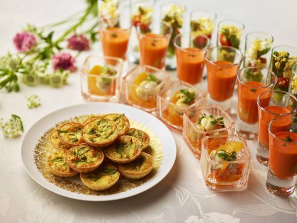 待ち遠しい春を感じる 春のフレンチディナーブッフェ ＆苺のスイーツ開催！