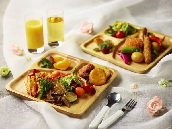 待ち遠しい春を感じる 春のフレンチディナーブッフェ ＆苺のスイーツ開催！