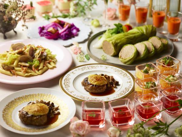 待ち遠しい春を感じる 春のフレンチディナーブッフェ ＆苺のスイーツ開催！