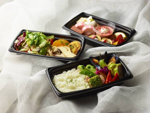 待ち遠しい春を感じる 春のフレンチディナーブッフェ ＆苺のスイーツ開催！