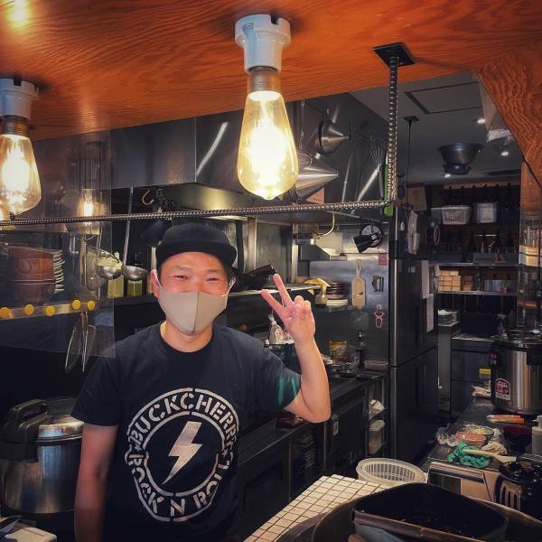 肉と音楽で元気をチャージ！【690円肉丼専門】ロックオンが府中に3月9日オープン！