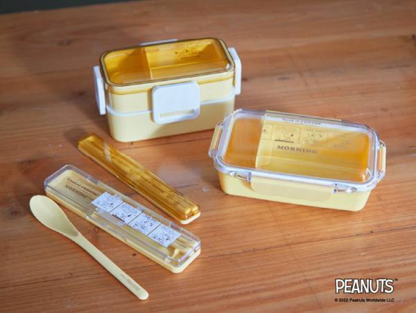 チャールズ M.シュルツ生誕100周年を記念して、 PEANUTS の「212キッチンストア」オリジナルグッズを発売！