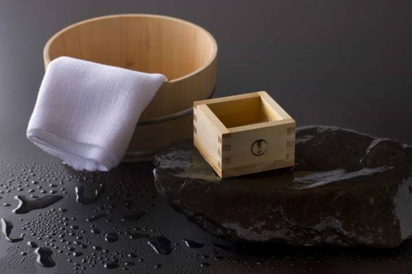 【星のや京都】特別祈祷の大祓えで心身を浄め、新しい一年の無病息災を願う「年越の大祓え」開催 ～御神酒を入れた客室風呂や厄除け開運朝食を提供～｜期間：2022年12月15日～29日