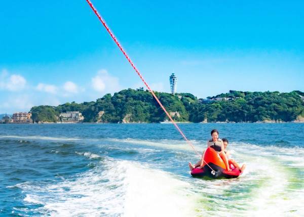 biid（ビード）【夏休みのオススメスポット】江ノ島でバナナボートを楽しむ！