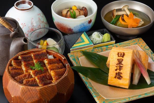 【宮城・松島】絶景『春のお祝いランチ』満開の桜と松島湾をのぞむ特等席