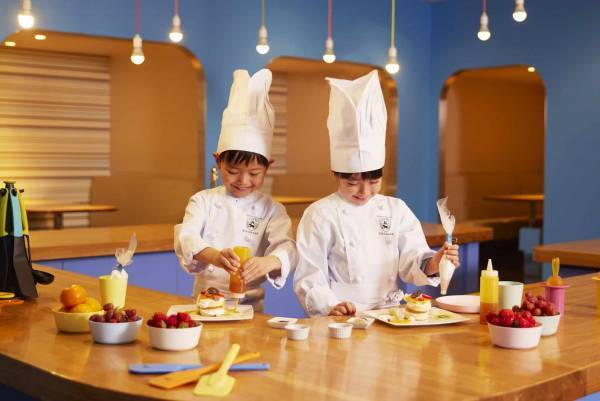 【リゾナーレ】子どもたちが趣向をこらしたスイーツづくりを体験できる 「リゾナーレキッズスタジオ」｜開催期間：通年