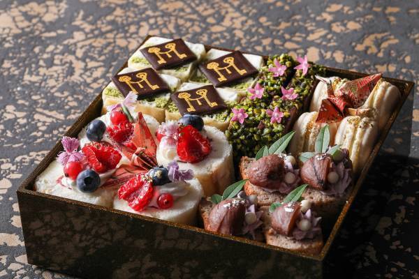 【名古屋】ホテル専属シェフの匠な技と感性が凝縮された‟できたて”の極上おせち 『STRINGS 出来立て手作りおせち』販売