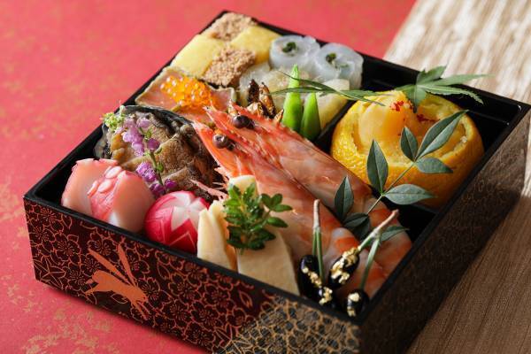 【名古屋】ホテル専属シェフの匠な技と感性が凝縮された‟できたて”の極上おせち 『STRINGS 出来立て手作りおせち』販売