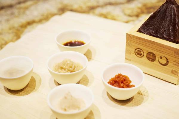 【星のや東京】江戸時代の人々に親しまれたねぎま鍋を、発酵食品とフレンチの技法を組み合わせてコース仕立てで提供、「発酵ねぎま鍋」が登場｜期間：2022年12月1日～2023年2月28日