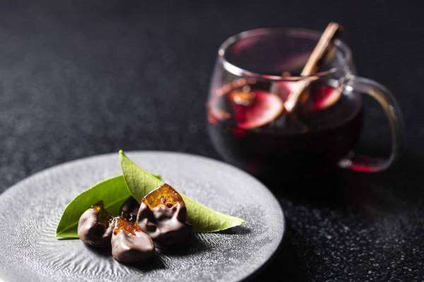 【星のや東京】江戸時代の人々に親しまれたねぎま鍋を、発酵食品とフレンチの技法を組み合わせてコース仕立てで提供、「発酵ねぎま鍋」が登場｜期間：2022年12月1日～2023年2月28日