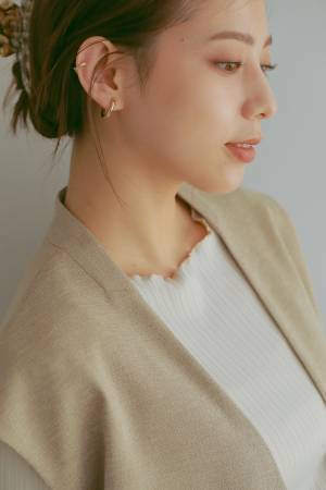 ＜洋服の青山＞ 子育て世代からの支持が高いクリエイティブディレクター高園あずささんと初コラボ 　ビジネスからオケージョンまで使えるセットアップを企画開発