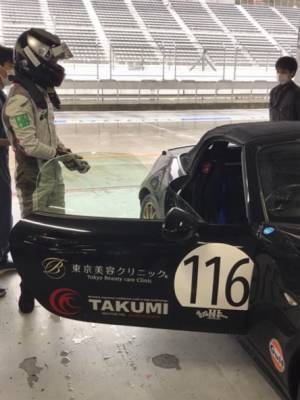 東京美容クリニック銀座院　梅田　剛（ごう）院長「2022 ﾛｰﾄﾞｽﾀｰ･ﾊﾟｰﾃｨﾚｰｽⅢ ｼﾞｬﾊﾟﾝﾂｱｰｼﾘｰｽﾞ 第4戦」にて優勝！レーサー外科医の二刀流でツアー総合優勝目指します