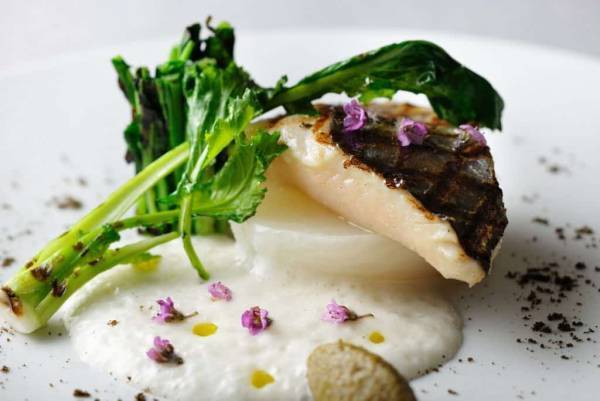 【リゾナーレ八ヶ岳】メインダイニング「OTTO SETTE」にて 春限定のディナーコースを提供 ～春野菜や山菜など、旬の味覚を堪能できる全10品～ ｜期間：2022年3月22日～6月27日