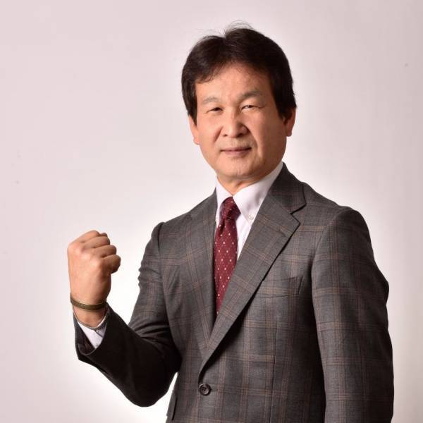 辛坊治郎の時事解説本が発売前に重版決定 『この国は歪んだニュースに溢れている』12/22発売