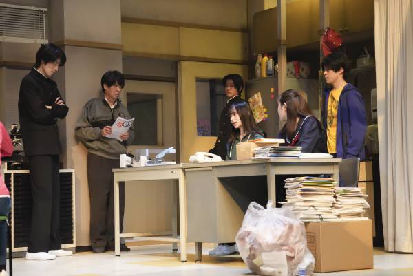 鶴田法男×鈴木絢音（乃木坂46）舞台「六番目の小夜子」開幕！！