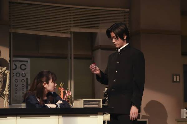 鶴田法男×鈴木絢音（乃木坂46）舞台「六番目の小夜子」開幕！！