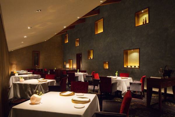 【ブレストンコート ユカワタン】王侯貴族のための特別料理「王様のジビエ」提供｜期間：2022年12月1日～2023年1月8日