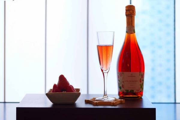 【界 川治・界 鬼怒川・界 日光】～温泉旅館の滞在シーンに合わせて、いちごとドリンクのペアリングを楽しむ～いちご生産量全国No.1の栃木でいちごと温泉を満喫 「いちごのおもてなしセット」販売｜期間：2022年12月1日～2023年2月28日