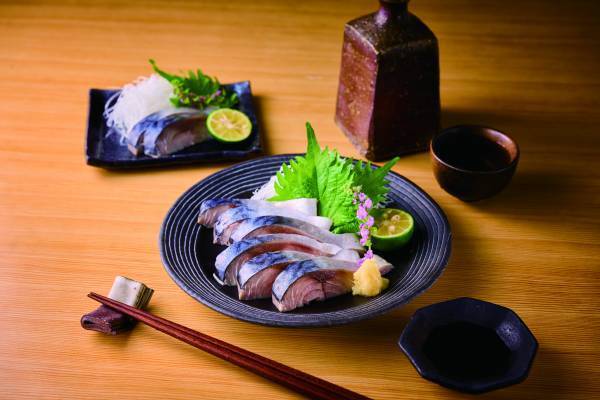 【近畿圏ライフ】脂質20%以上の千葉県産真さばを贅沢に使用！「ライフオリジナル　霜降りしめさば大(真空)」が累計販売個数5万個を突破