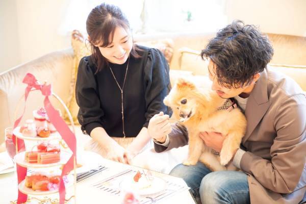 名古屋初！結婚式場で楽しむ“わんちゃん同伴可能”なアフタヌーンティー開始！ 乙女心をくすぐる、ファッションアイテム＆ピンクカラーモチーフのいちご満載スイーツに心ときめく『マイ・フェア・レディ アフタヌーンティー ～STRAWBERRY PINK～』販売