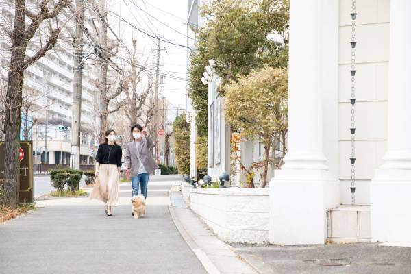 名古屋初！結婚式場で楽しむ“わんちゃん同伴可能”なアフタヌーンティー開始！ 乙女心をくすぐる、ファッションアイテム＆ピンクカラーモチーフのいちご満載スイーツに心ときめく『マイ・フェア・レディ アフタヌーンティー ～STRAWBERRY PINK～』販売