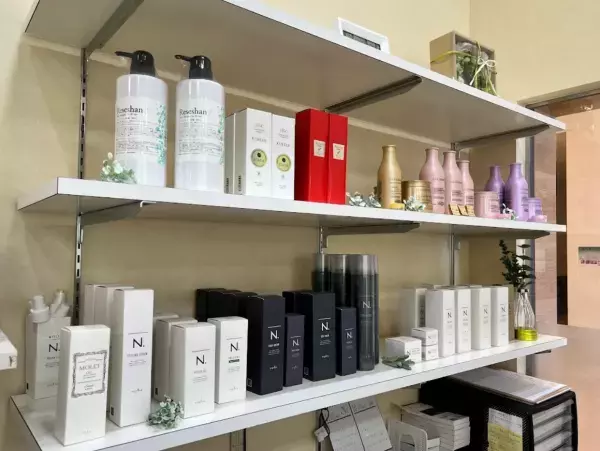 玉垣駅から徒歩17分『Yuruha』はカットもできるヘアカラー専門店！お手軽料金で通いやすさも抜群。駅近ドットコムで情報を公開中