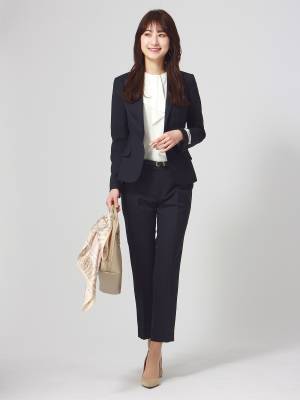 新生活シーズン　スーツを着慣れない新社会人に向けて 着こなしとお手入れが“楽”なレディスセットアップスーツを発売