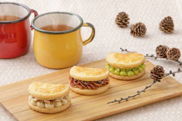 【軽井沢星野エリア】紅葉の「ケラ池スケートリンク」営業開始～3日間限定の「月灯りスケート」＆秋限定のマロンラテ新登場～｜営業開始日：2022年10月21日（紅葉期間は11月10日頃まで）