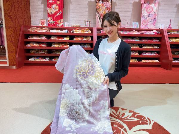 成人式振袖&卒業式袴のネットレンタルならTAKAZENのプロデュースするブランドFURISODE DOLL☆ "FURISODE DOLL by TAKAZEN" の情報をFindビューティーで公開