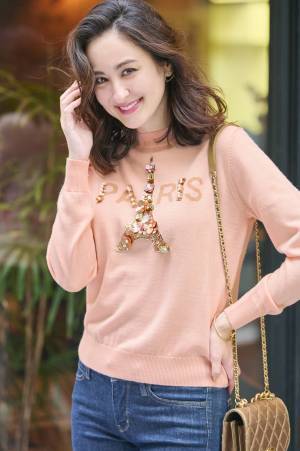 レディースアパレルブランド「チェスティ」が 「家族でお揃いコーディネート」ができるニットを企画！11/2 (水)より先行発売！