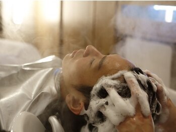 新宿線篠崎駅から徒歩2分のビジネスマン専門理容室『GENTLE』平日22時まで受付＆全室個室！情報を駅近ドットコムで公開