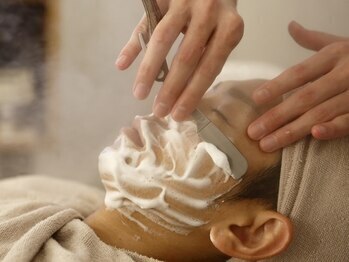 新宿線篠崎駅から徒歩2分のビジネスマン専門理容室『GENTLE』平日22時まで受付＆全室個室！情報を駅近ドットコムで公開