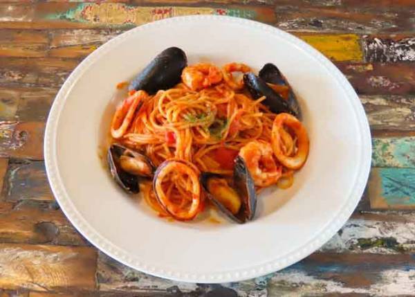 biid（ビード）お食事がお得に楽しめる！カフェ&バー ヘミングウェイ江ノ島 ハナレ店【平日限定！日替わりキャンペーン実施中】