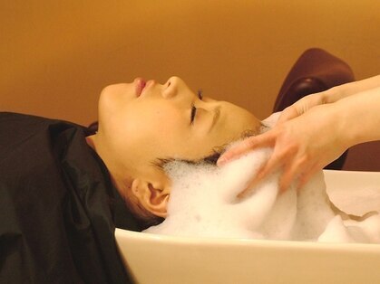 ダメージが気になる人は必見！髪質改善のプロが髪質に合わせた薬剤&施術プランを提案してくれます