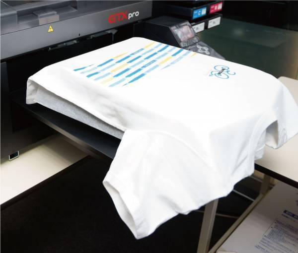 Tシャツ1枚“最短3分”でセルフプリント ～キンコーズがセルフ『衣類』プリントサービスを開始～