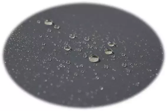 【ライフ】雨も梅雨のどんより気分もはじき飛ばす！驚きの撥水力の「水をコロコロはじく 東レ キューダス®の雨傘」が累計販売数4万本突破！