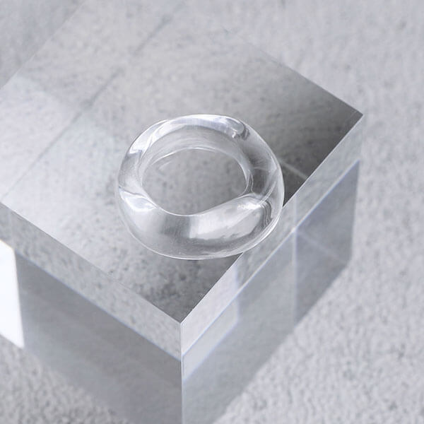 夏コーデに映える、旬なアクセをご提案！シンプルながらさりげなく個性が光る“プレイフル”な新作アクセサリーが登場！