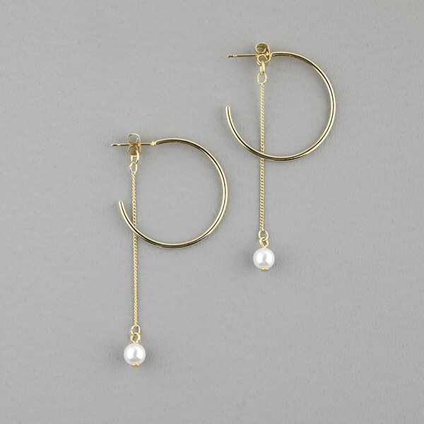 夏コーデに映える、旬なアクセをご提案！シンプルながらさりげなく個性が光る“プレイフル”な新作アクセサリーが登場！