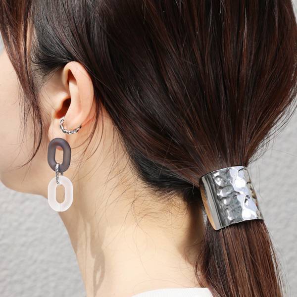 夏コーデに映える、旬なアクセをご提案！シンプルながらさりげなく個性が光る“プレイフル”な新作アクセサリーが登場！