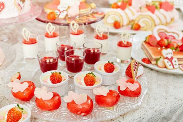 【新浦安】いちごとハートづくしのロマンティック・デザートブッフェ「ストロベリー・ホリック」開催！スイーツ＆軽食約20種類が食べ放題