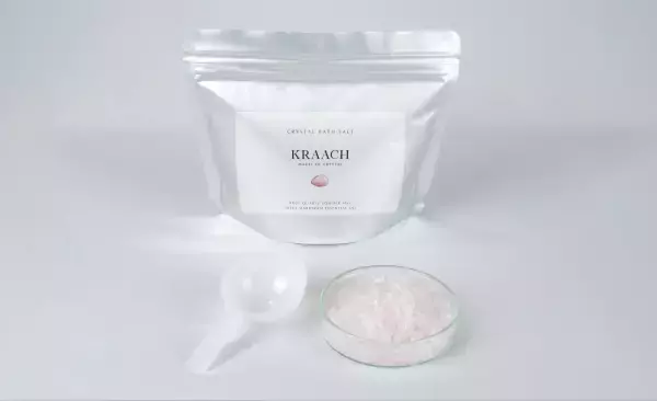 Makuake 目標金額100%以上達成！宝石の守護力でバスタイムに魔法をかける、天然宝石パウダーが入った「KRAACH（クラッチ）」クリスタルバスソルト、いよいよ発売開始